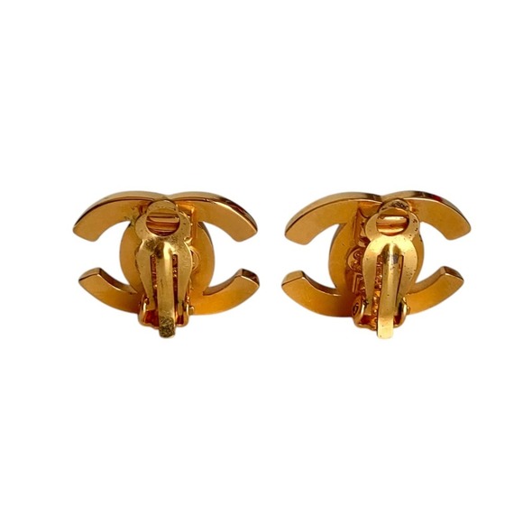 CHANEL Vintage Gold Logo Earrings - Picture 2 of 7